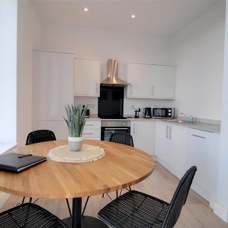 Sound Of The Sea - Ilfracombe Apartment ภายนอก รูปภาพ