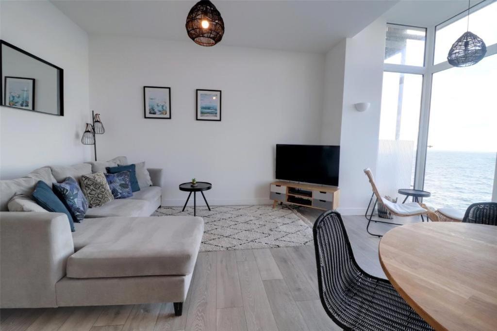Sound Of The Sea - Ilfracombe Apartment ภายนอก รูปภาพ