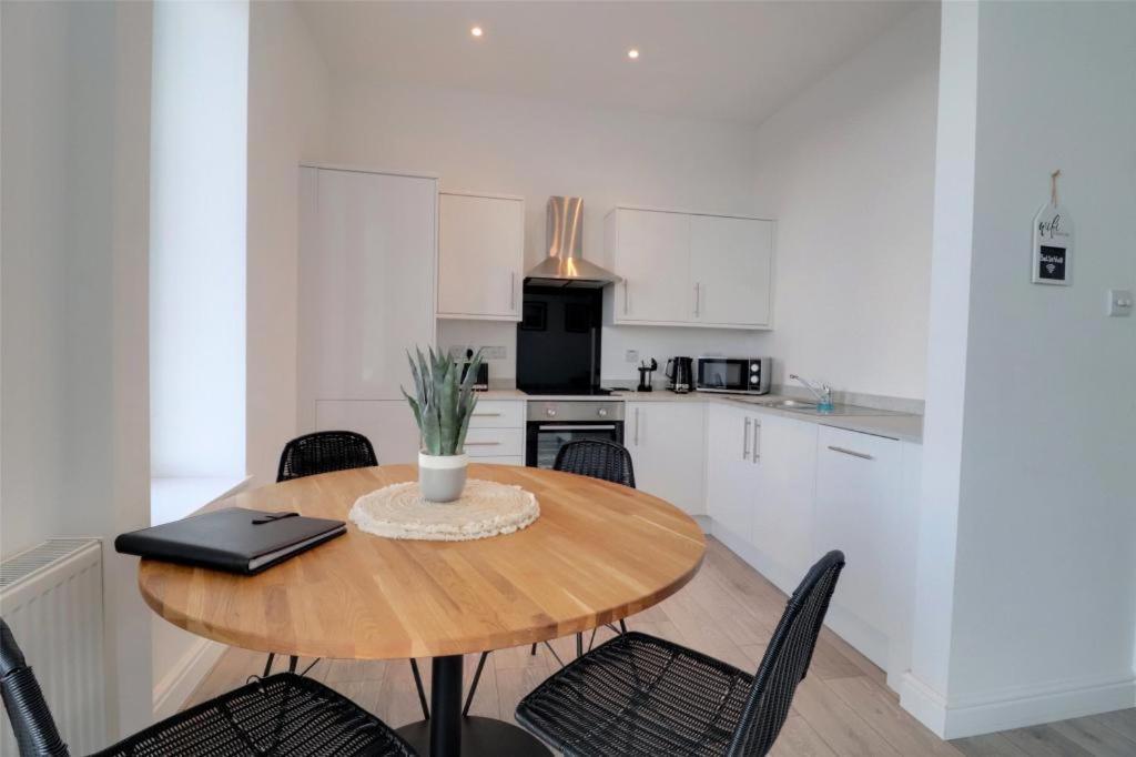 Sound Of The Sea - Ilfracombe Apartment ภายนอก รูปภาพ