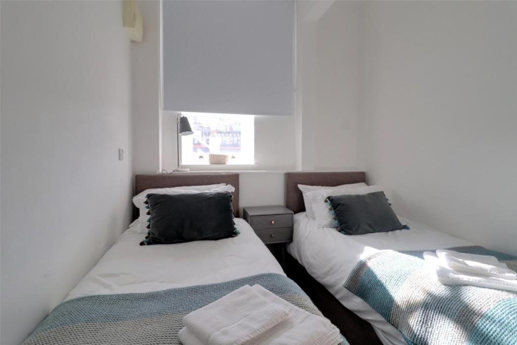 Sound Of The Sea - Ilfracombe Apartment ภายนอก รูปภาพ