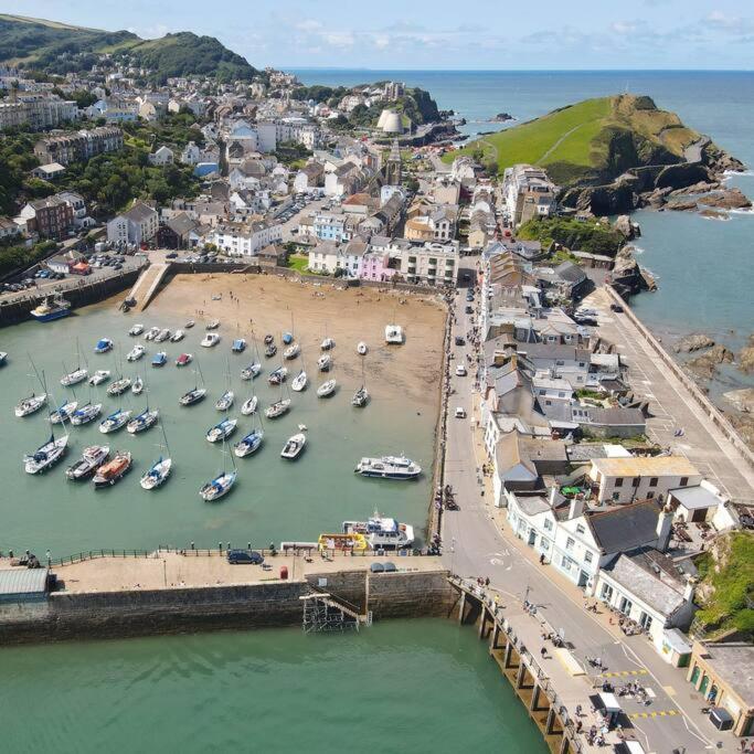 Sound Of The Sea - Ilfracombe Apartment ภายนอก รูปภาพ