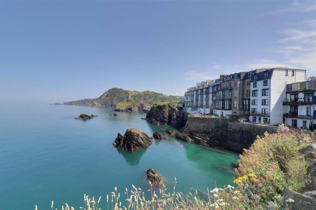 Sound Of The Sea - Ilfracombe Apartment ภายนอก รูปภาพ