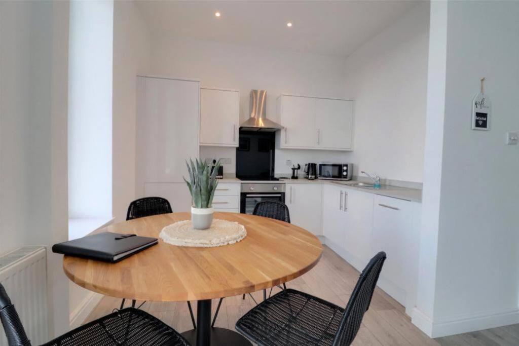 Sound Of The Sea - Ilfracombe Apartment ภายนอก รูปภาพ